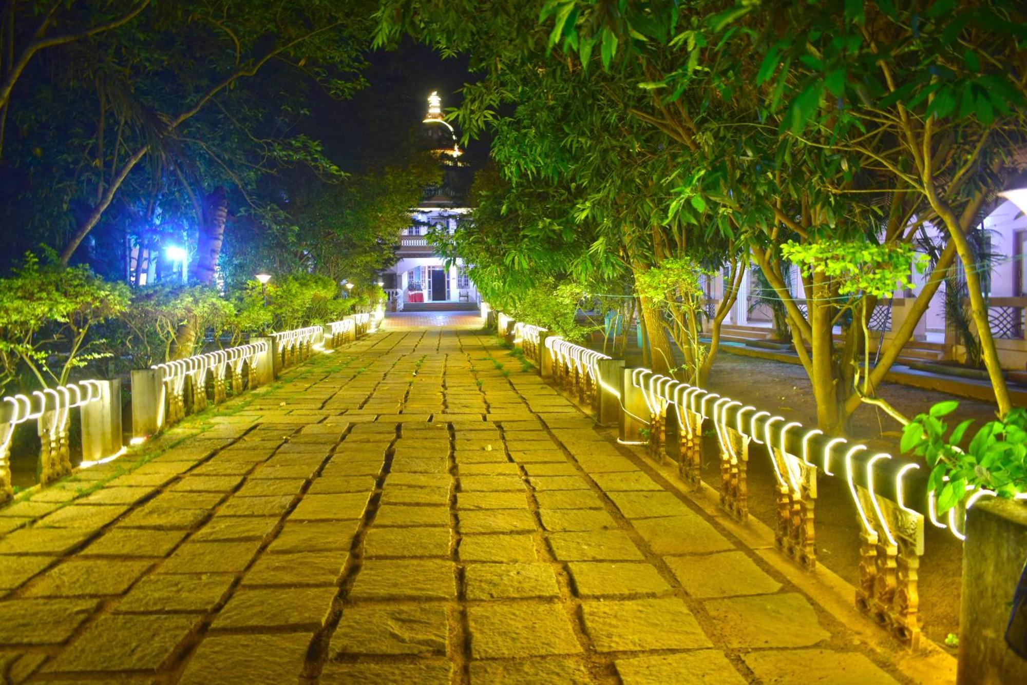 Jains Royal Palace Resorts 옐라기리 외부 사진