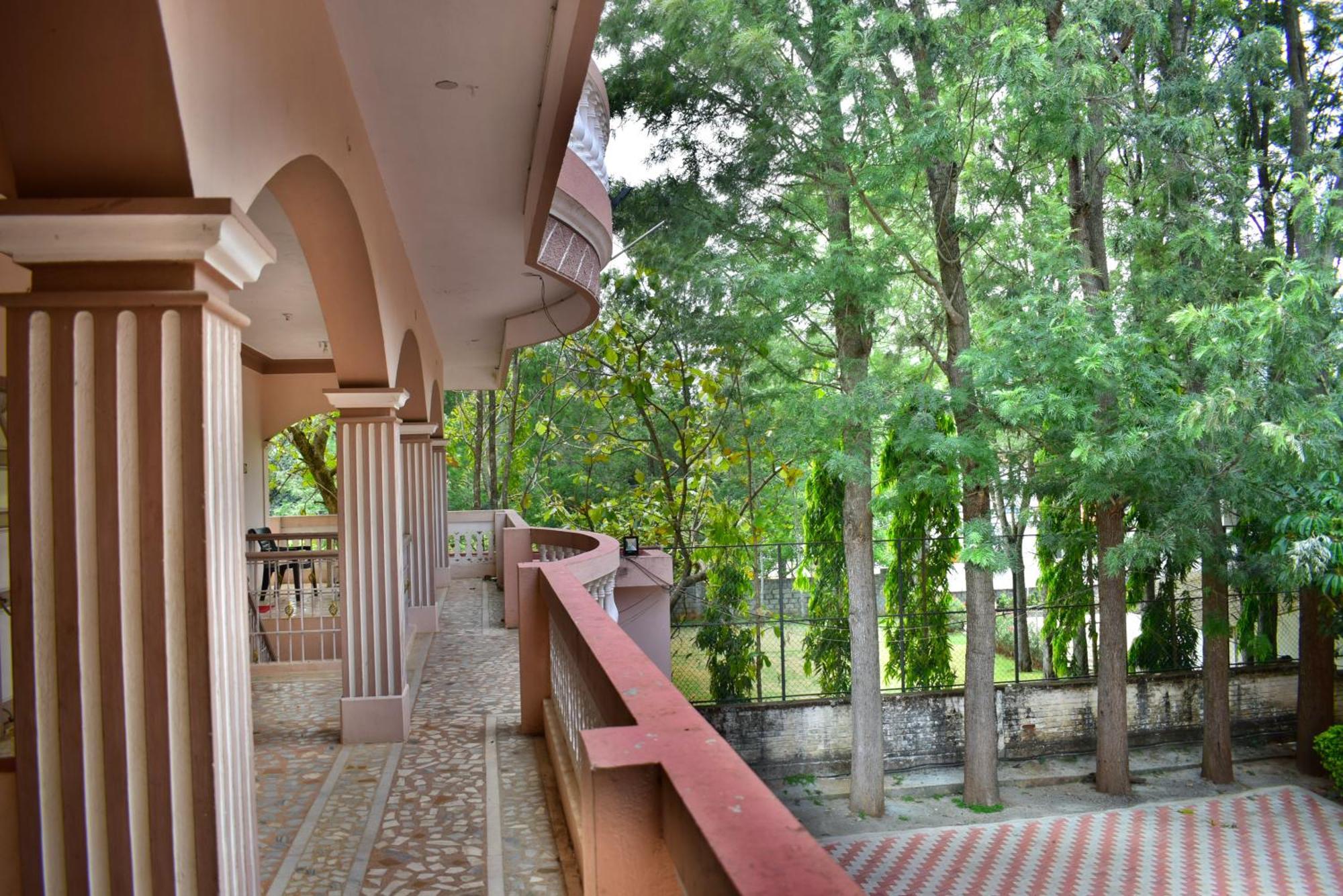 Jains Royal Palace Resorts 옐라기리 외부 사진