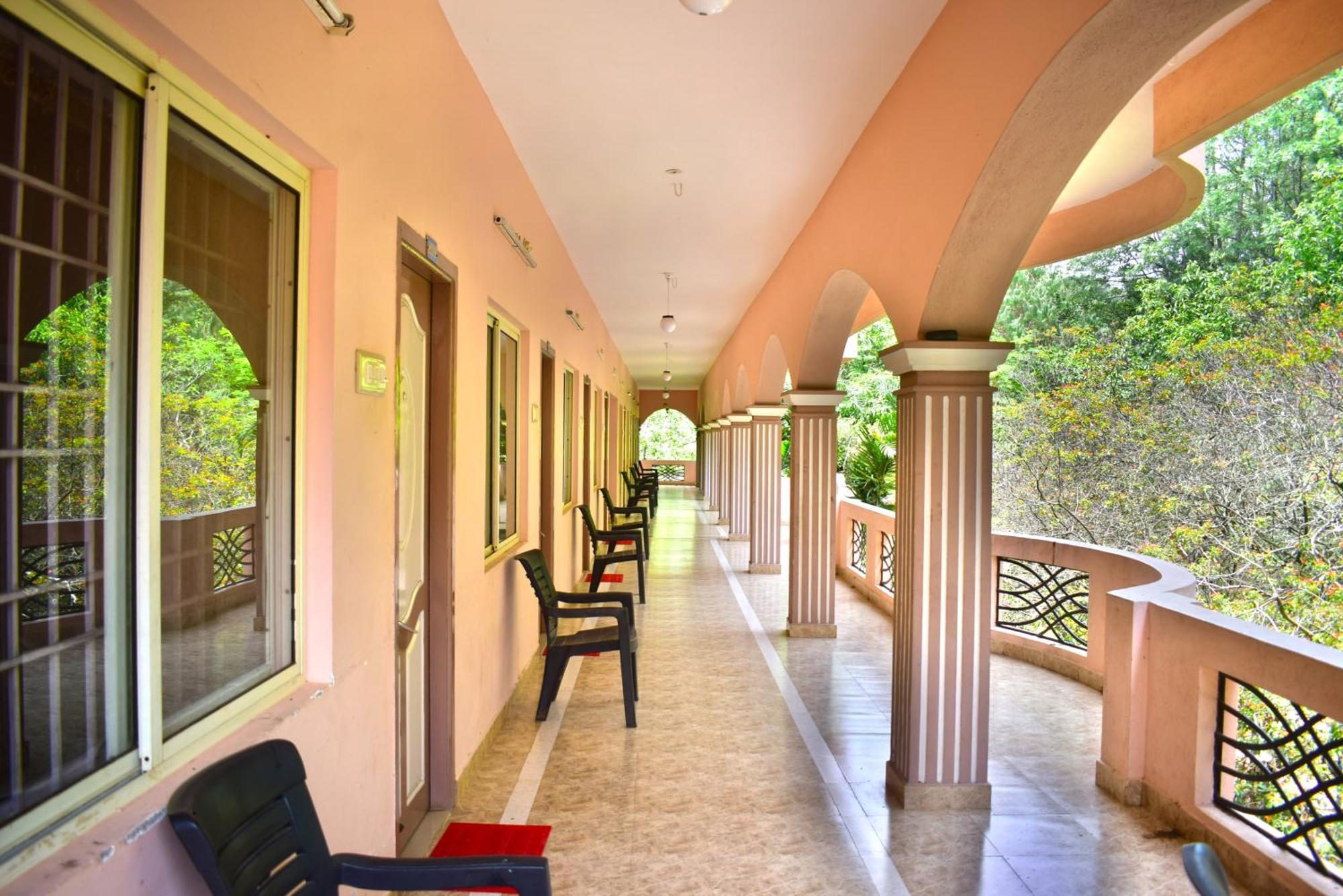 Jains Royal Palace Resorts 옐라기리 외부 사진