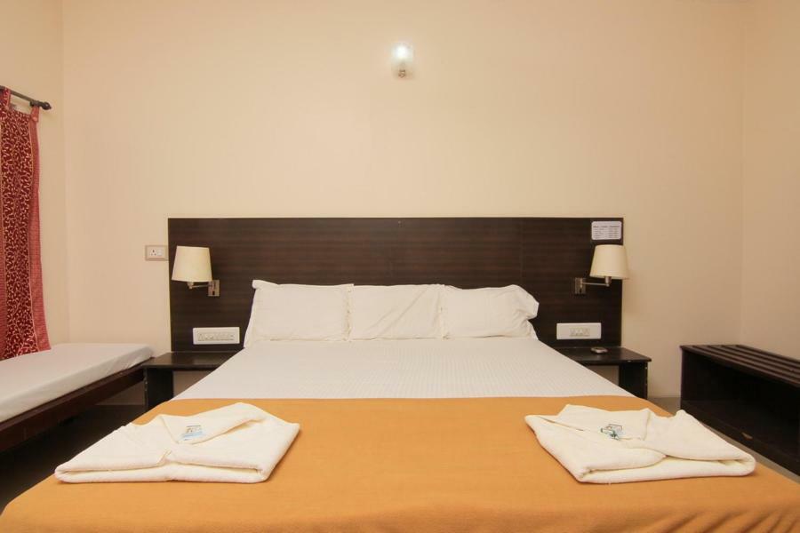 Jains Royal Palace Resorts 옐라기리 외부 사진